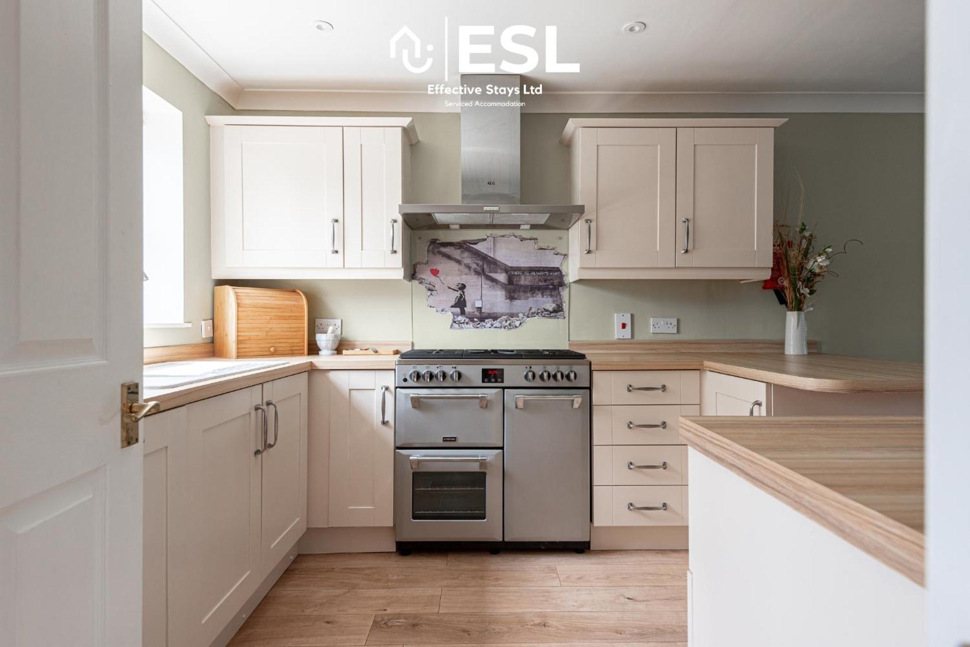 4 Bedroom Townhouse 10Mins Walk From Shrewsbury Town Centre With Parking エクステリア 写真