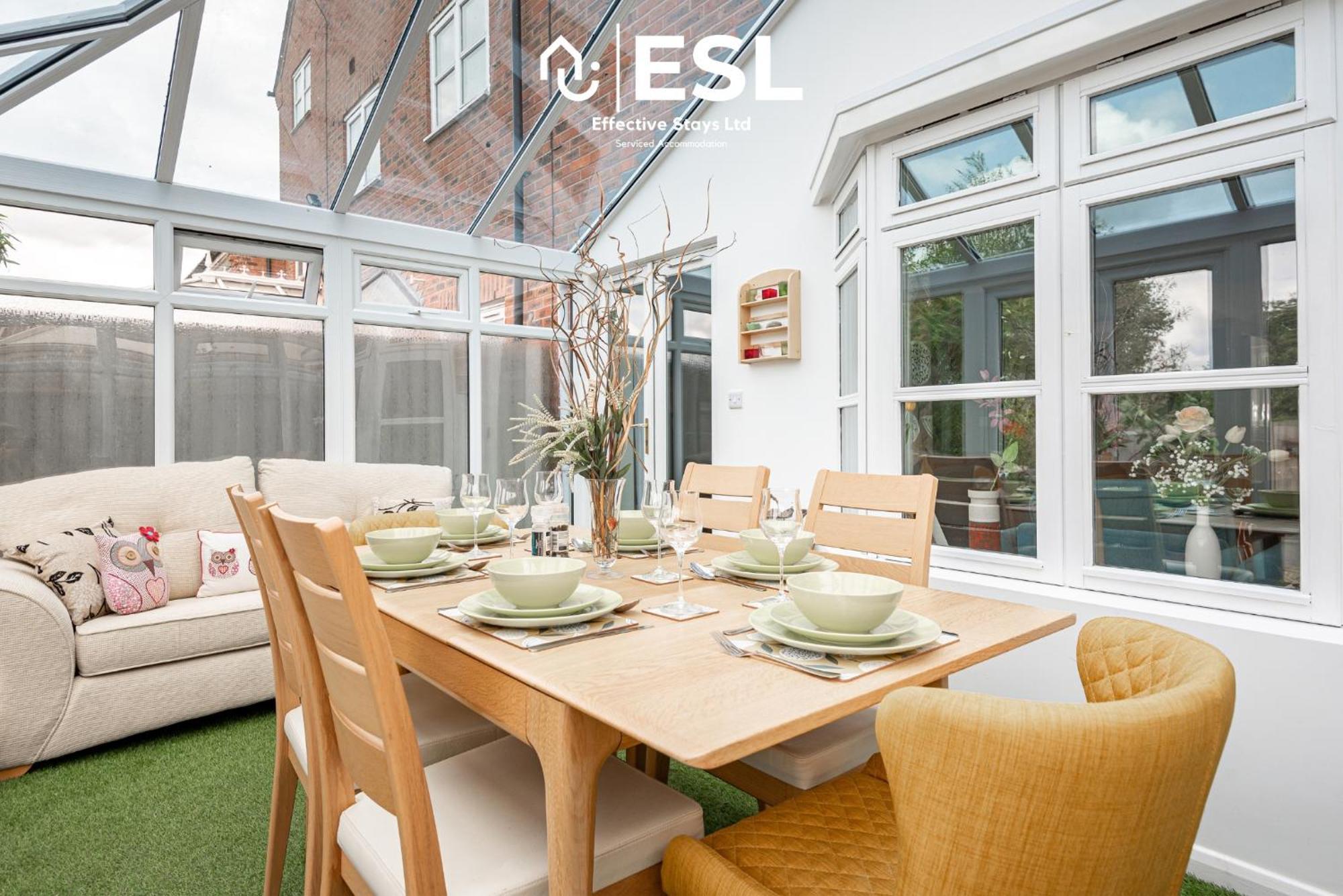 4 Bedroom Townhouse 10Mins Walk From Shrewsbury Town Centre With Parking エクステリア 写真