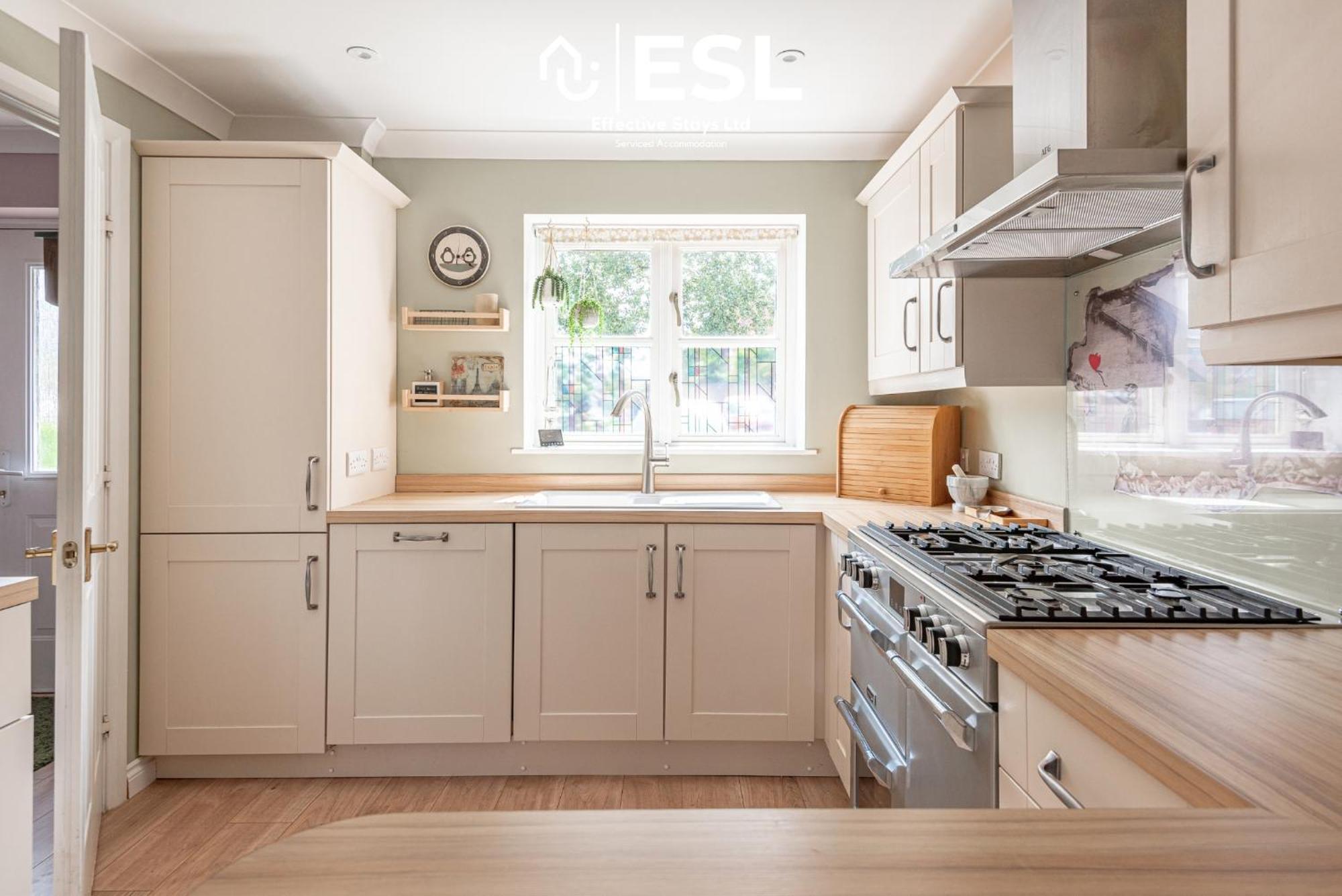 4 Bedroom Townhouse 10Mins Walk From Shrewsbury Town Centre With Parking エクステリア 写真